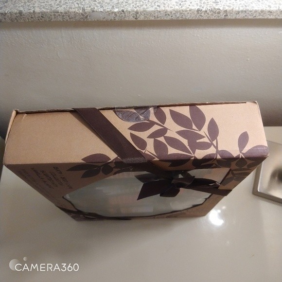 Tuscan Hills Vanilla Almond 7-Piece Spa Set DAMAGED BOX - Picture 6 of 9